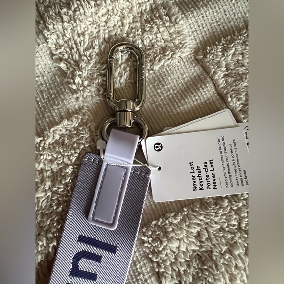 Lululemon Never Lost Keychain - Picture 5 of 5